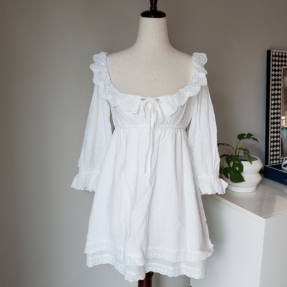White Empire Waist Babydoll Dress with Eyelet Lace Ruffle Trims - Picture 4 of 12